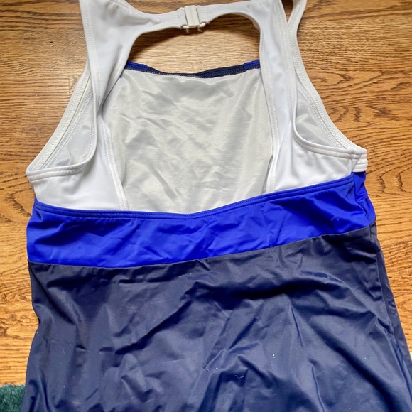 Lands End Sport One Piece Bathing Suit - Picture 8 of 10